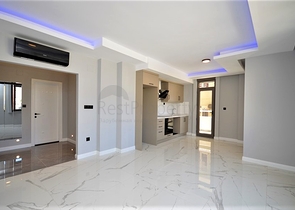 Präsentiert Ihnen eine 1+1 Wohnung zu Fuß zum Meer in der Nähe von Oba