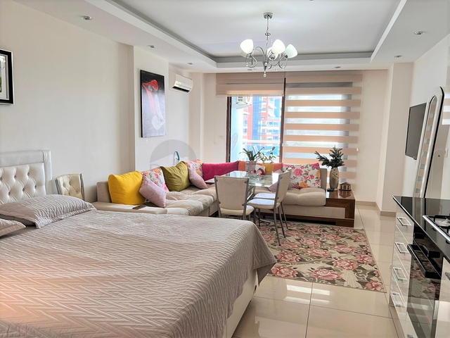 Studio in einem berühmten und begehrten Komplex in der Gegend von Dschikkilli