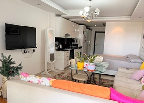 Studio in einem berühmten und begehrten Komplex in der Gegend von Dschikkilli