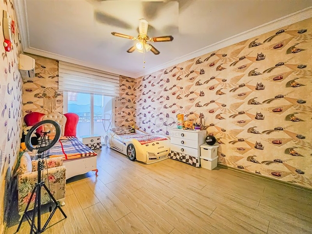 Möbliertes 4+1 Penthouse in einem der Wohnkomplexe von Mahmutlar