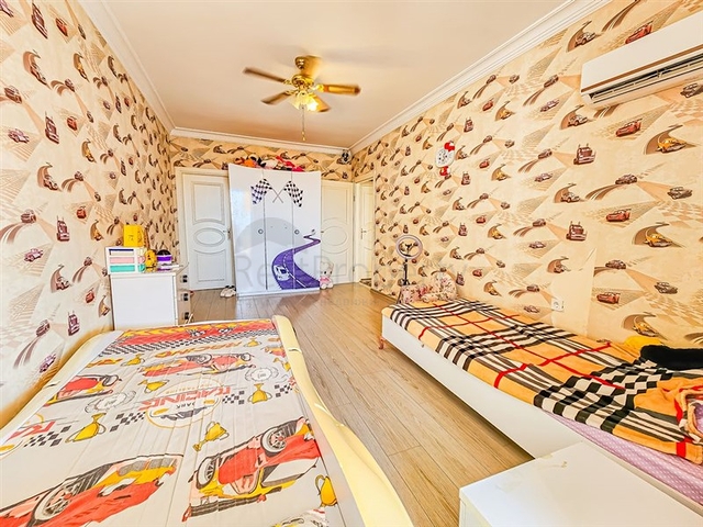 Möbliertes 4+1 Penthouse in einem der Wohnkomplexe von Mahmutlar