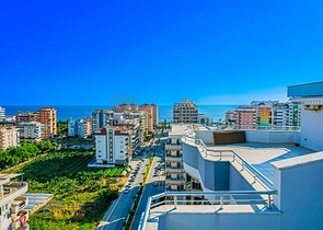 Möbliertes 4+1 Penthouse in einem der Wohnkomplexe von Mahmutlar