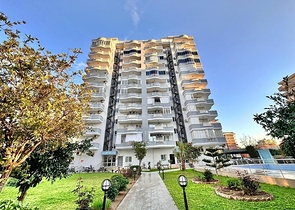 Möbliertes 4+1 Penthouse in einem der Wohnkomplexe von Mahmutlar