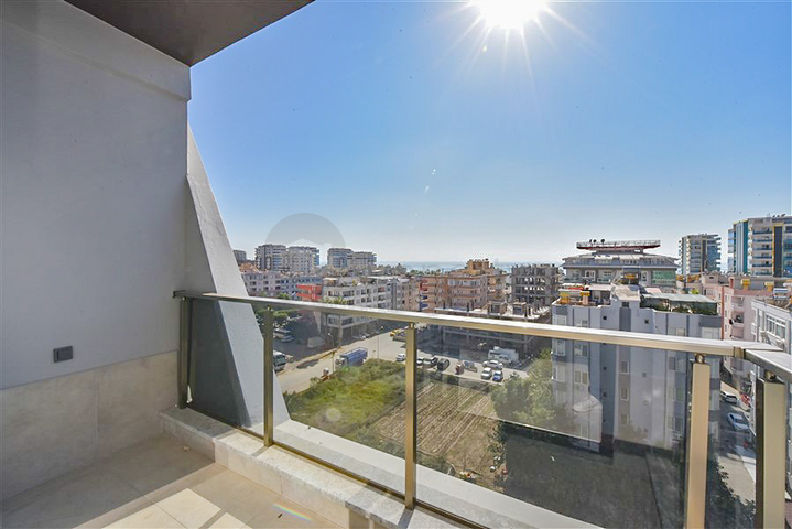 1+1 Wohnung mit hervorragender Infrastruktur im Stadtteil Mahmutlar