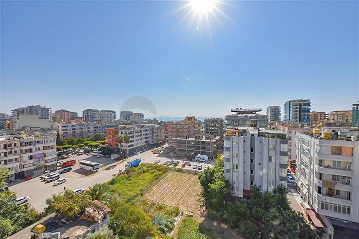 1+1 Wohnung mit hervorragender Infrastruktur im Stadtteil Mahmutlar