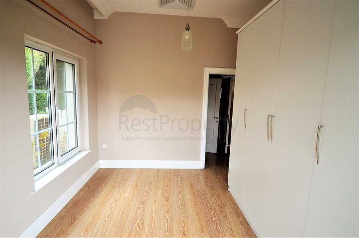 Moderne Villen mit Garten in einer Anlage in Antalya