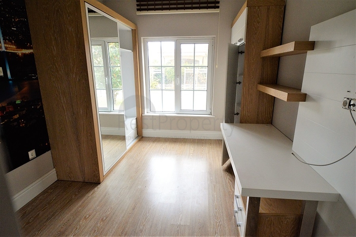 Moderne Villen mit Garten in einer Anlage in Antalya