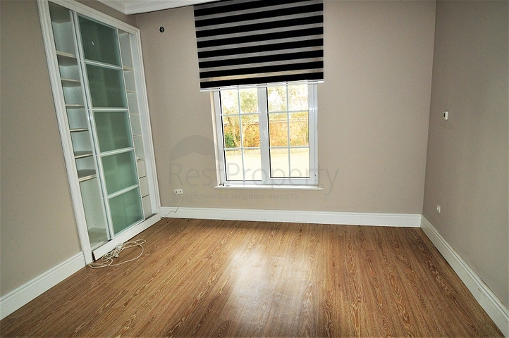 Moderne Villen mit Garten in einer Anlage in Antalya