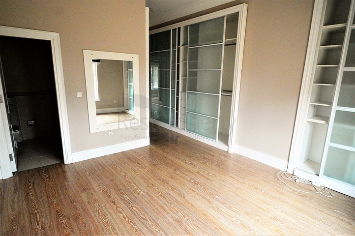 Moderne Villen mit Garten in einer Anlage in Antalya