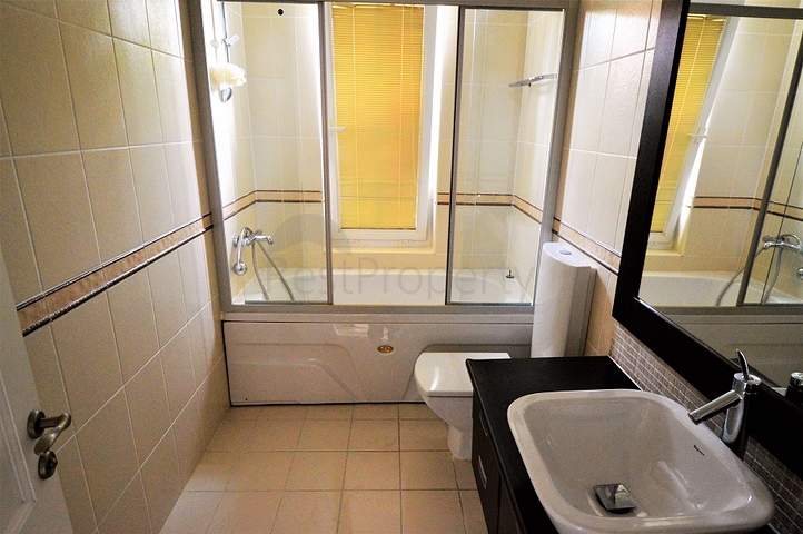 Moderne Villen mit Garten in einer Anlage in Antalya