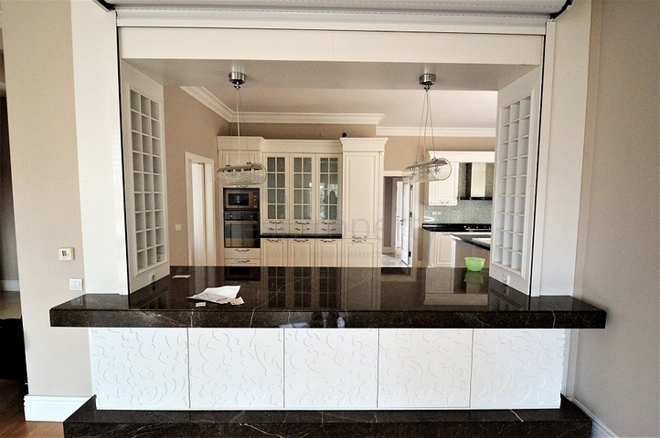 Moderne Villen mit Garten in einer Anlage in Antalya