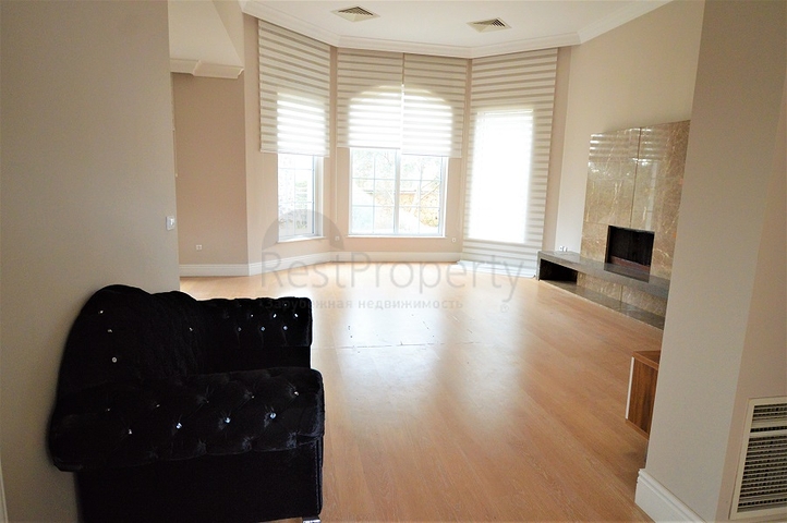 Moderne Villen mit Garten in einer Anlage in Antalya