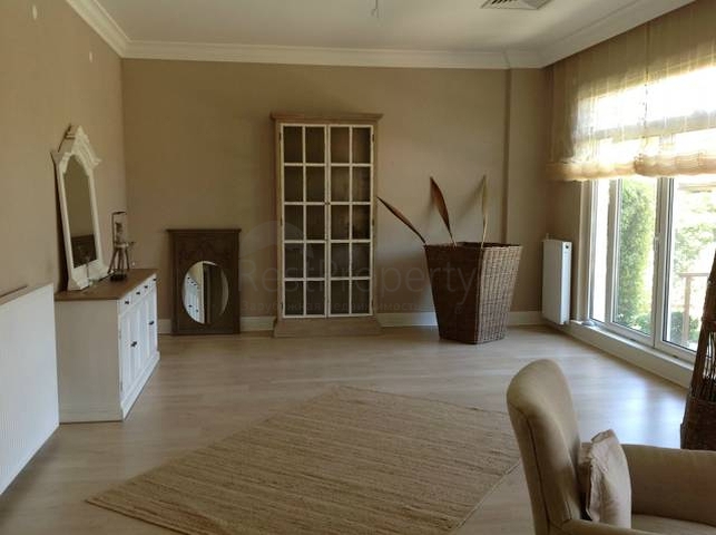 Moderne Villen mit Garten in einer Anlage in Antalya