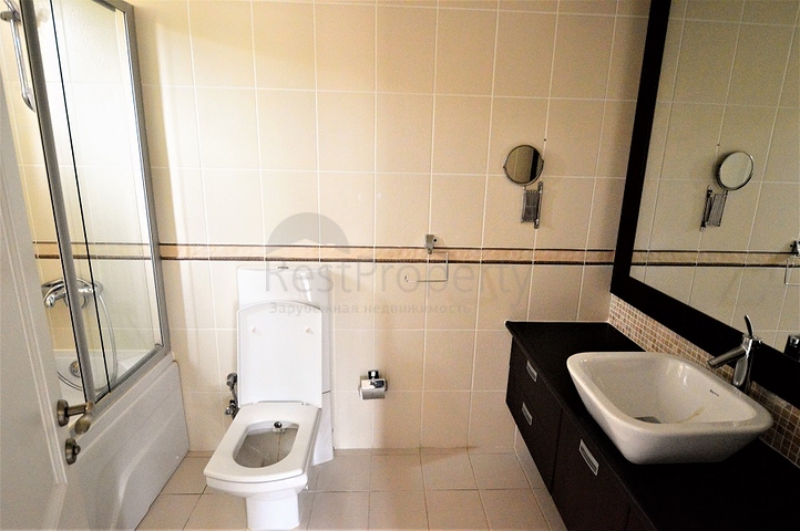 Moderne Villen mit Garten in einer Anlage in Antalya