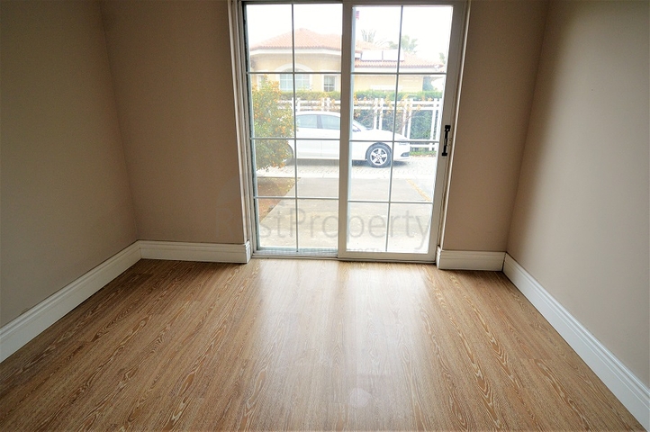 Moderne Villen mit Garten in einer Anlage in Antalya