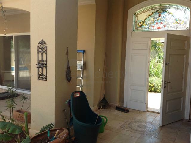 Moderne Villen mit Garten in einer Anlage in Antalya