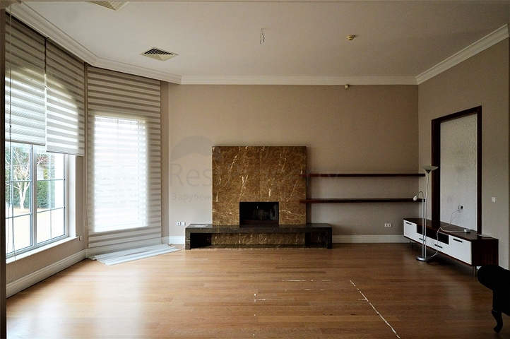 Moderne Villen mit Garten in einer Anlage in Antalya