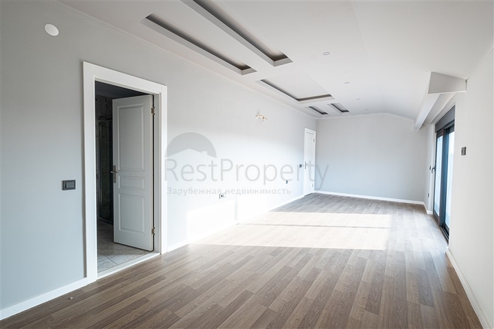 Geräumiges 4+1 Penthouse in der Nähe von Oba