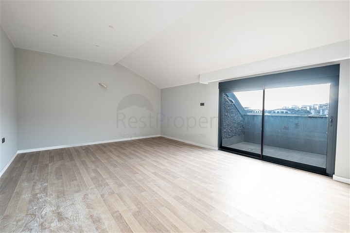 Geräumiges 4+1 Penthouse in der Nähe von Oba