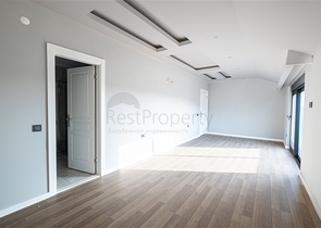 Geräumiges 4+1 Penthouse in der Nähe von Oba