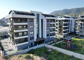 Geräumiges 4+1 Penthouse in der Nähe von Oba