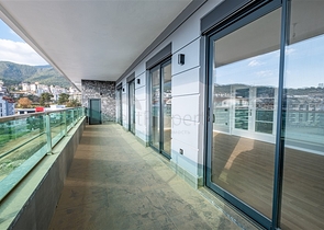 Geräumiges 4+1 Penthouse in der Nähe von Oba