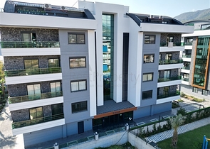 Geräumiges 4+1 Penthouse in der Nähe von Oba