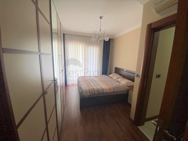 Wohnung in einem Komplex an der ersten Küste mit eigenem Strand