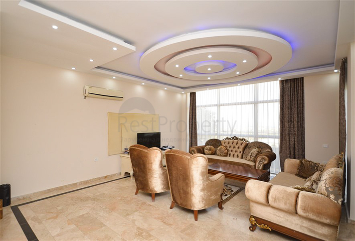 Villa in Sith 4+1 mit kleinem Garten und Meer- und Bergblick in der malerischen Gegend von Kargicak