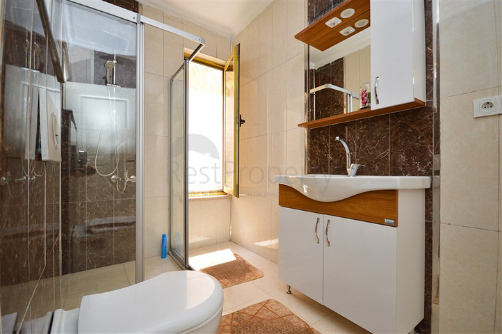 Villa in Sith 4+1 mit kleinem Garten und Meer- und Bergblick in der malerischen Gegend von Kargicak