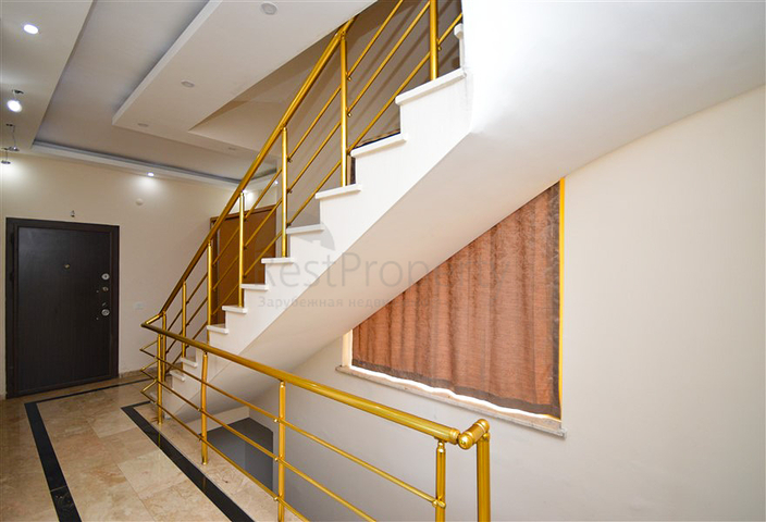 Villa in Sith 4+1 mit kleinem Garten und Meer- und Bergblick in der malerischen Gegend von Kargicak