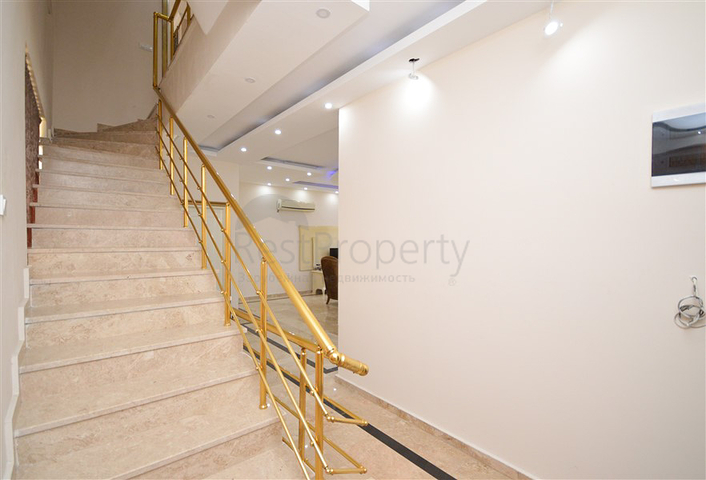 Villa in Sith 4+1 mit kleinem Garten und Meer- und Bergblick in der malerischen Gegend von Kargicak