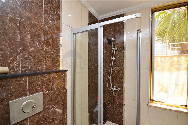 Villa in Sith 4+1 mit kleinem Garten und Meer- und Bergblick in der malerischen Gegend von Kargicak