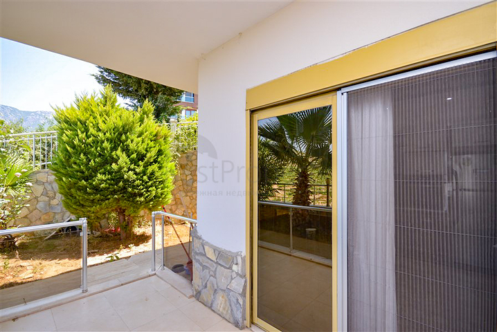 Villa in Sith 4+1 mit kleinem Garten und Meer- und Bergblick in der malerischen Gegend von Kargicak