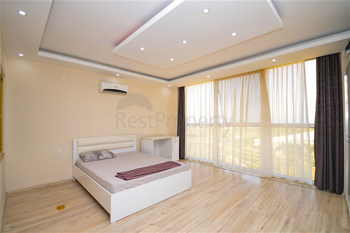 Villa in Sith 4+1 mit kleinem Garten und Meer- und Bergblick in der malerischen Gegend von Kargicak