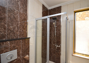 Villa in Sith 4+1 mit kleinem Garten und Meer- und Bergblick in der malerischen Gegend von Kargicak