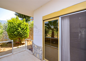 Villa in Sith 4+1 mit kleinem Garten und Meer- und Bergblick in der malerischen Gegend von Kargicak