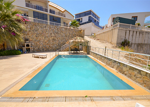 Villa in Sith 4+1 mit kleinem Garten und Meer- und Bergblick in der malerischen Gegend von Kargicak