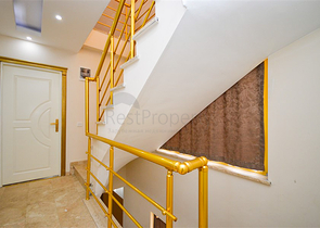 Villa in Sith 4+1 mit kleinem Garten und Meer- und Bergblick in der malerischen Gegend von Kargicak