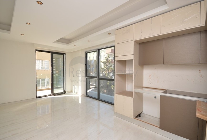 1+1 Wohnung in einem Premium-Komplex an der ersten Küste in Mahmutlar