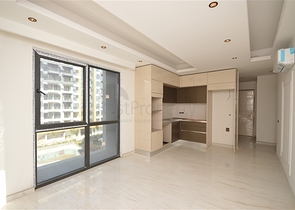 1+1 Wohnung in einem Premium-Komplex an der ersten Küste in Mahmutlar