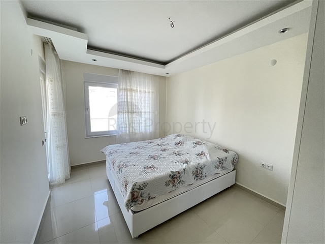 1+1 Wohnung in einer beliebten Wohnanlage im Stadtteil Avsallar