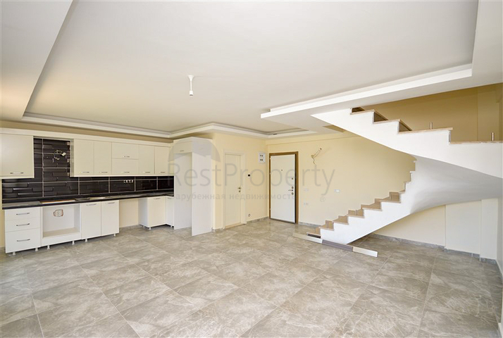 Duplex 2+1 mit hervorragenden Ansichtseigenschaften in Kargicak