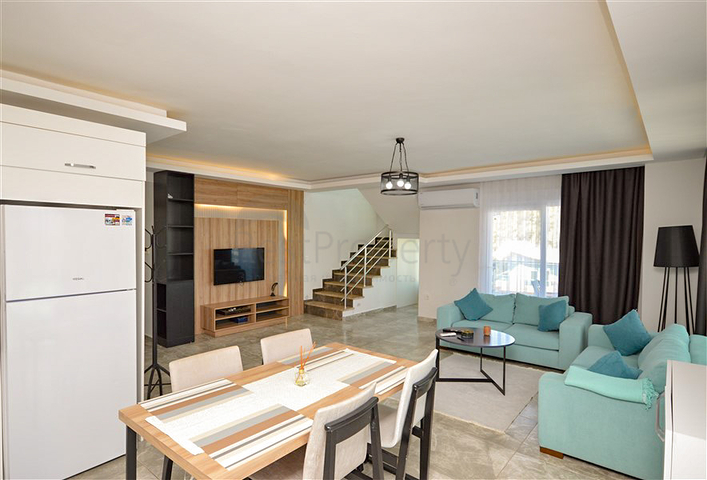 2+1 Penthouse mit Blick auf das Mittelmeer, nur 400 m vom Strand von Kargicak entfernt