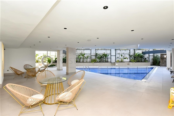 1+1 Wohnung in einem schicken Komplex, nur wenige Gehminuten vom Meer entfernt