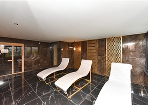 1+1 Wohnung in einem schicken Komplex, nur wenige Gehminuten vom Meer entfernt