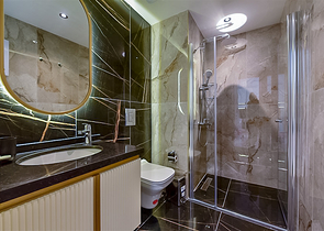 1+1 Wohnung in einem schicken Komplex, nur wenige Gehminuten vom Meer entfernt