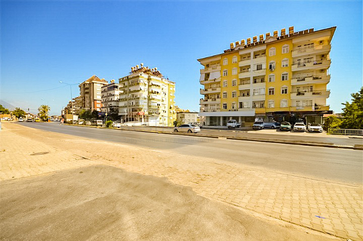 Penthouse mit 7+1 Grundriss mit separater Küche im Zentrum von Alanya