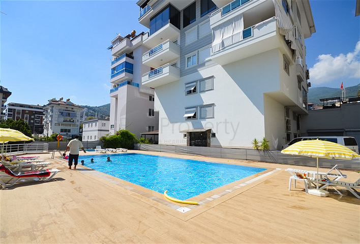 Penthouse mit 7+1 Grundriss mit separater Küche im Zentrum von Alanya