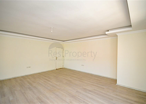 Penthouse mit 7+1 Grundriss mit separater Küche im Zentrum von Alanya